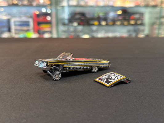 Fine Works64 1/64 Chevrolet Impala Lowrider (Black/Gold) Bouncing Car