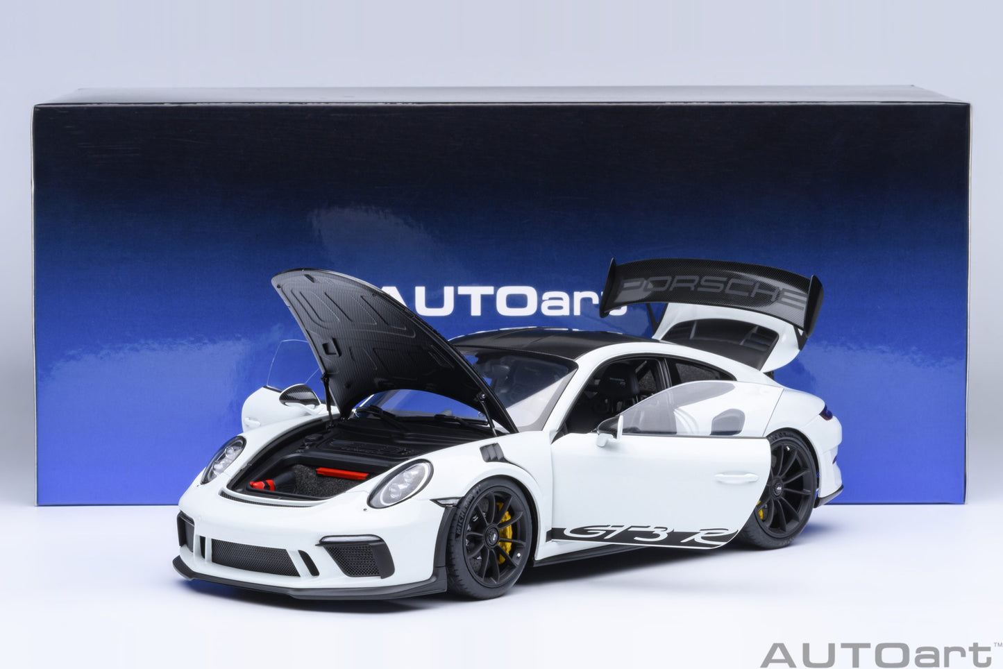AUTOart 1/18 Porsche 911 (991.2) GT3 RS Weissach Package (White)
