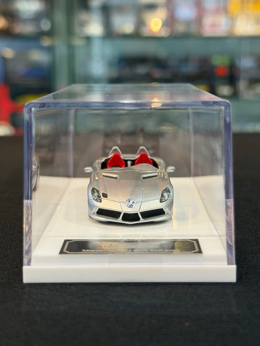 1/64 Mercedes-Benz SLR McLaren Sterling Moss