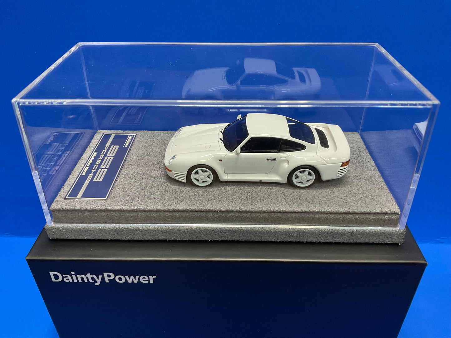 DaintyPower 1/64 Porsche 959 (Grand Prix White)