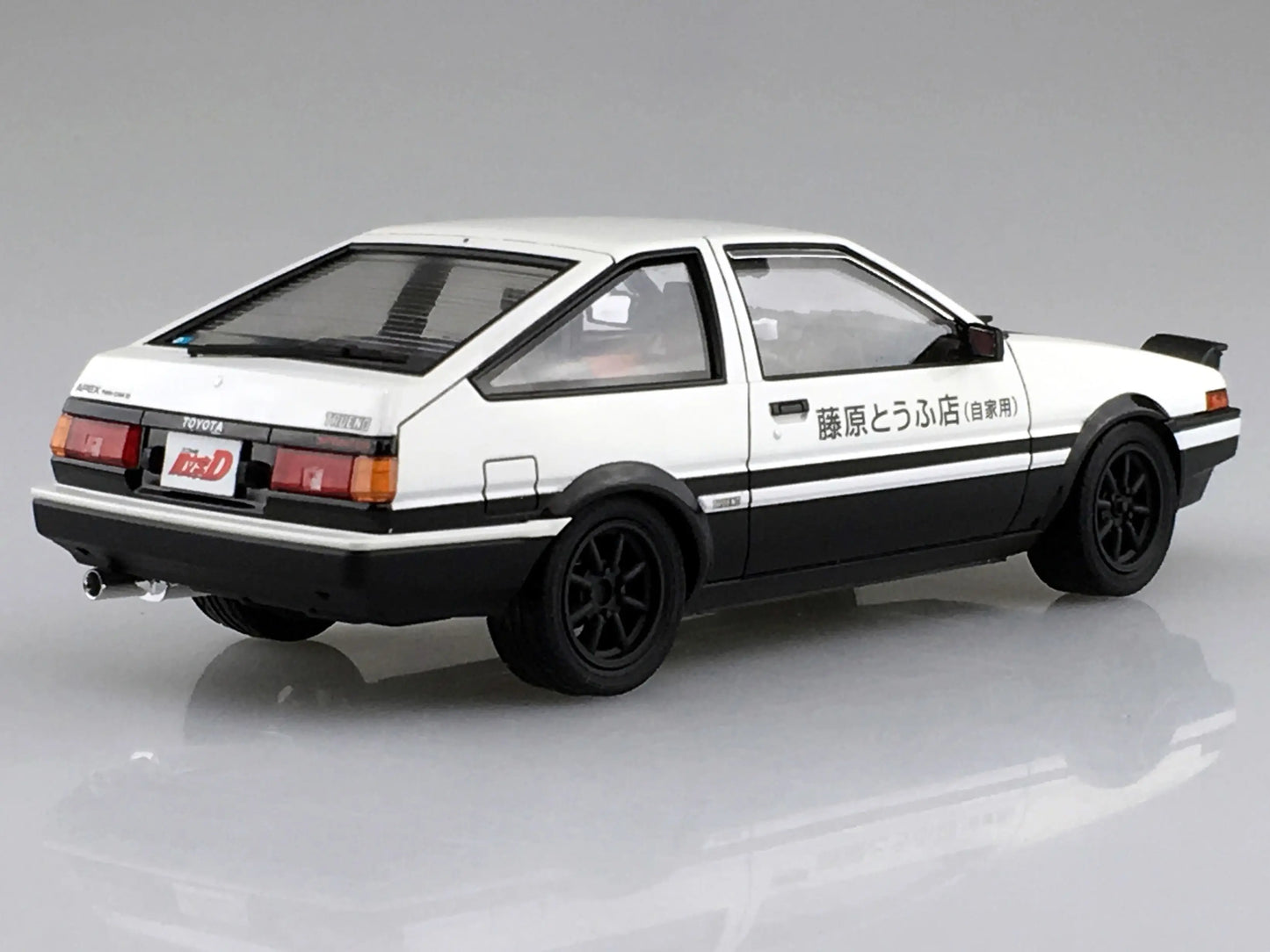 Aoshima 1/24 Initial D Toyota Fujiwara Takumi AE86 Trueno Project-D Ver.