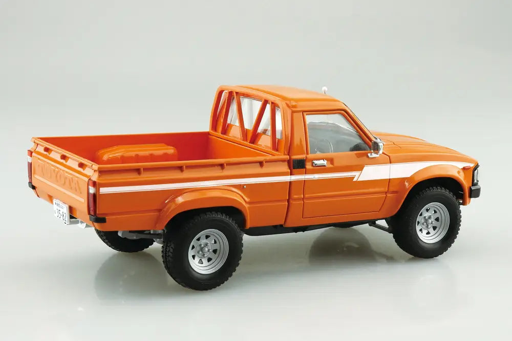 Aoshima 1/24 Toyota Hilux Lift Up Custom (RN30) 1978