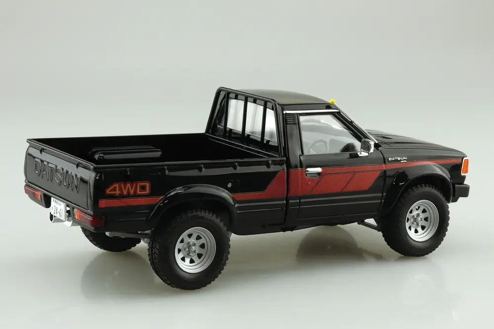 Aoshima 1/24 720 Datsun/Nissan Truck Lift Up Custom 1982
