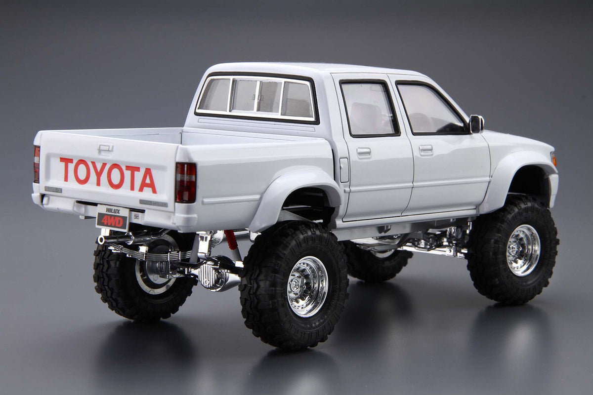Aoshima 1/24 Toyota Hilux Pickup Double Cab Lift Up '94