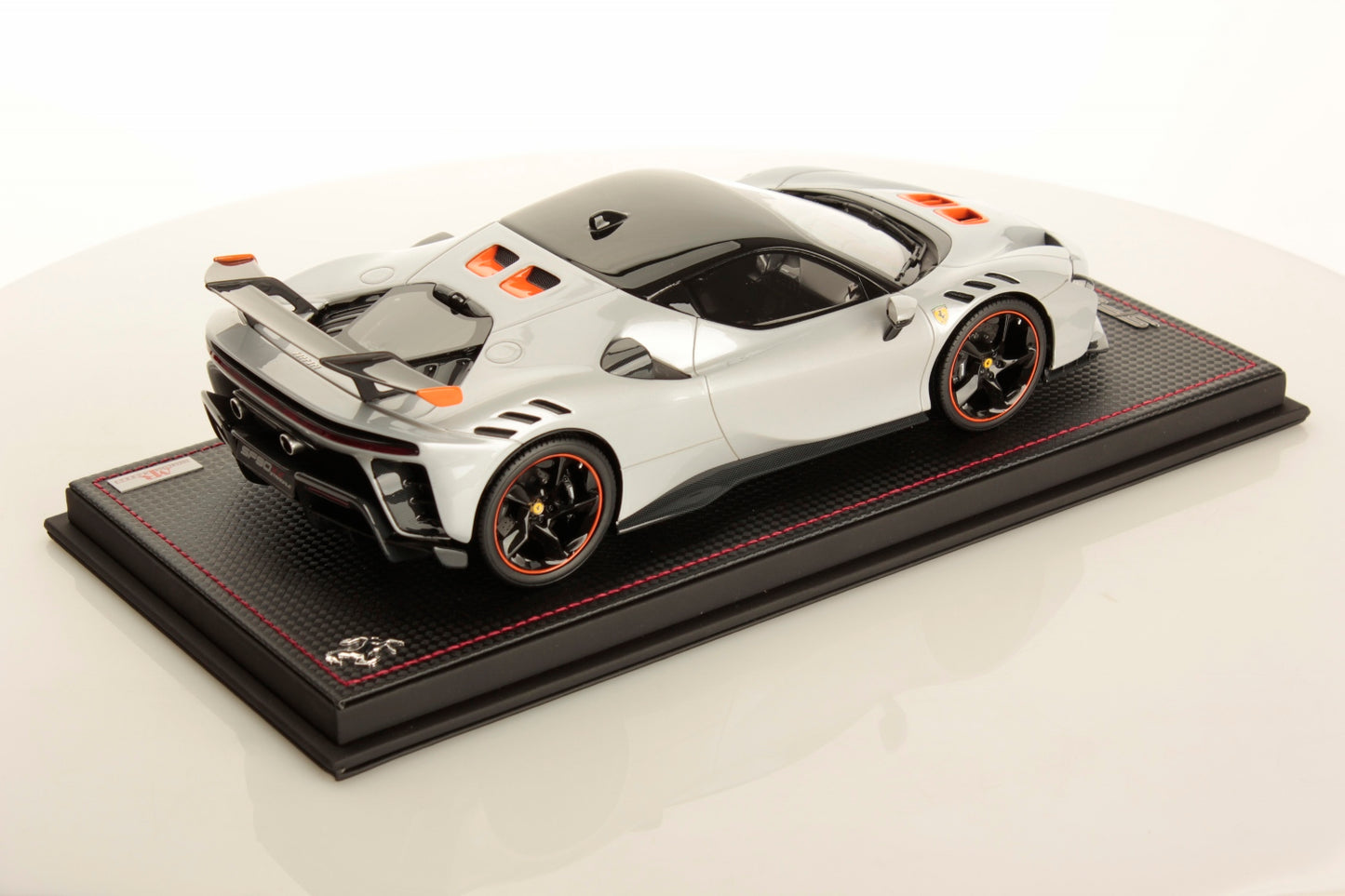 MR Collection 1/18 Ferrari SF90 XX Stradale (Bianco Artico)