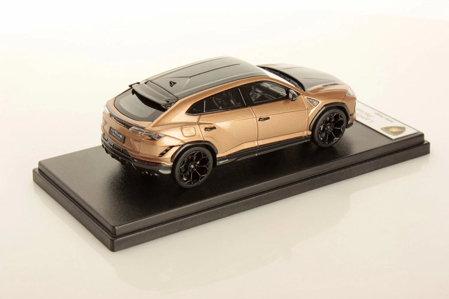 Looksmart 1/43 Lamborghini Urus Performante (Bronzo Hypnos)