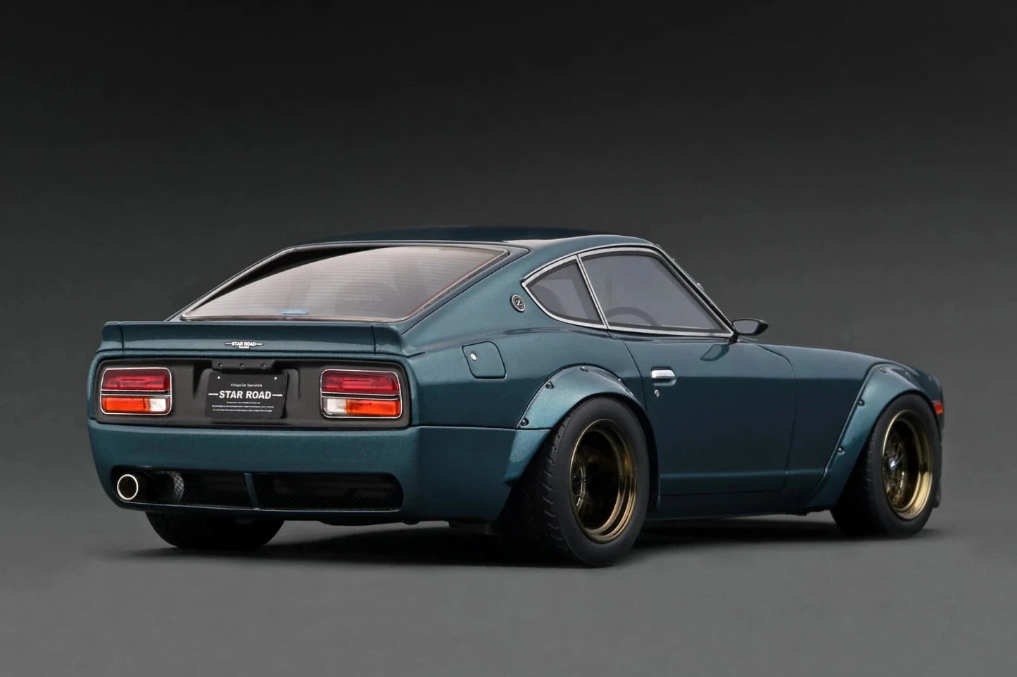 IG3111 Nissan Fairlady Z (S30) STAR ROAD Green Metallic 1/18 Ignition Model