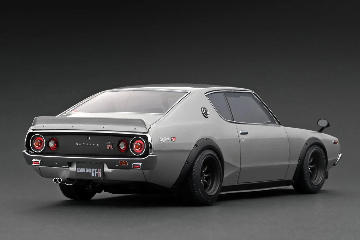 IG3452 Nissan Skyline 2000 GT-R (KPGC110) Silver 1/18 Ignition Model