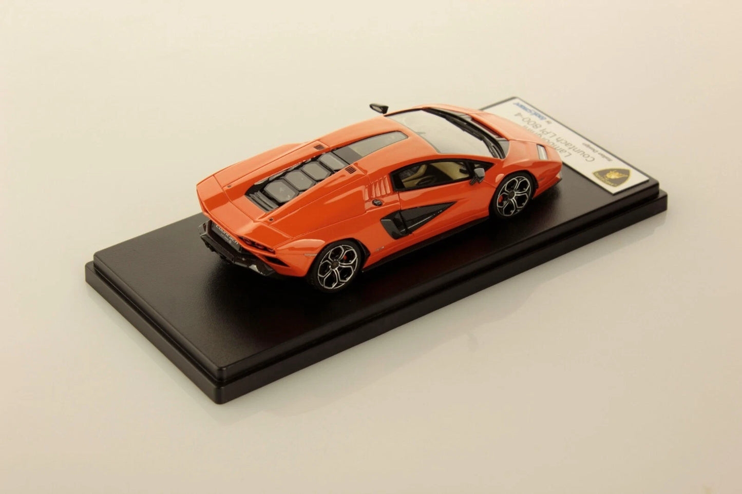 Looksmart 1/43 Lamborghini Countach LPI-800-4 (Arancio)