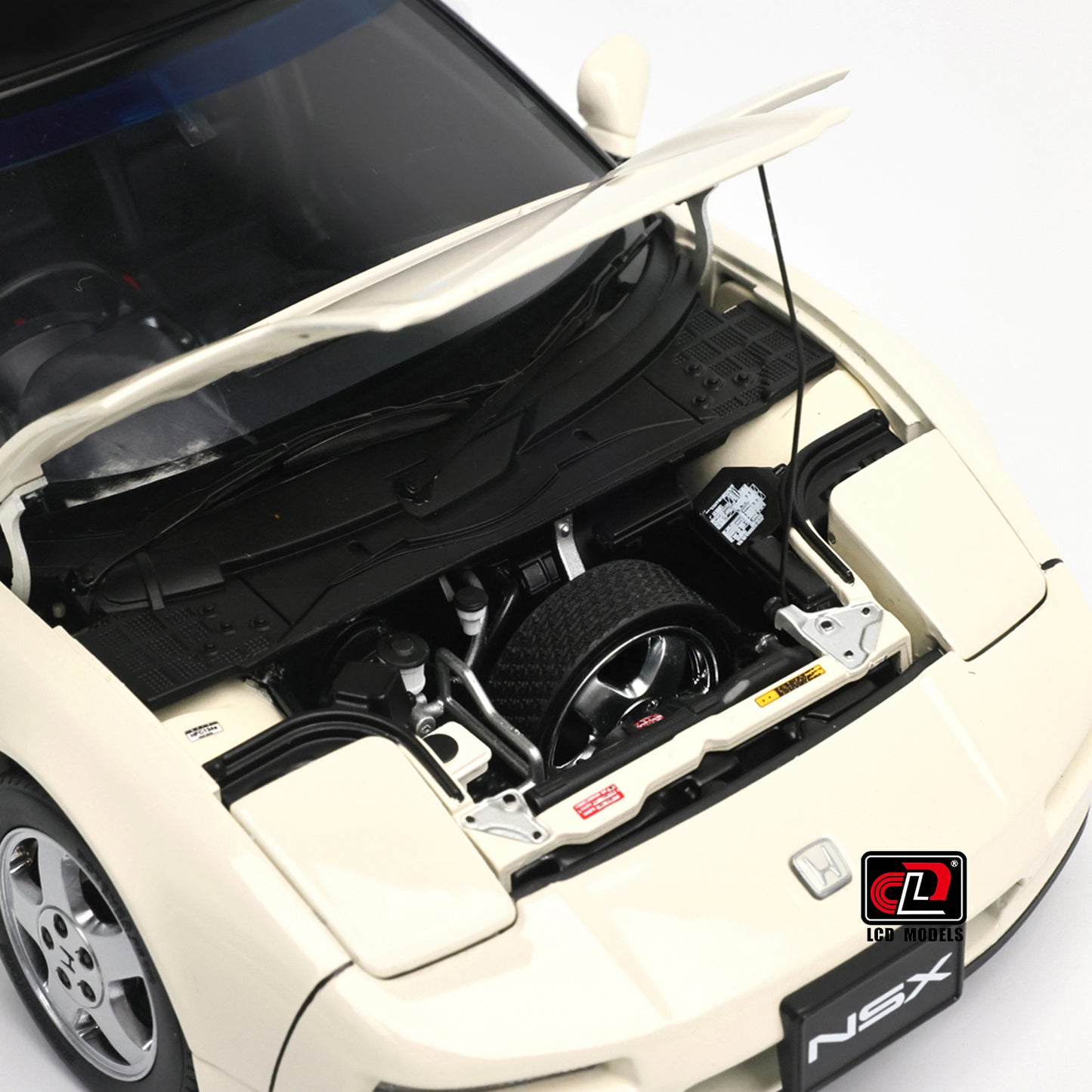 LCD Model 1/18 Honda NSX (NA1) Championship White - Opening Model