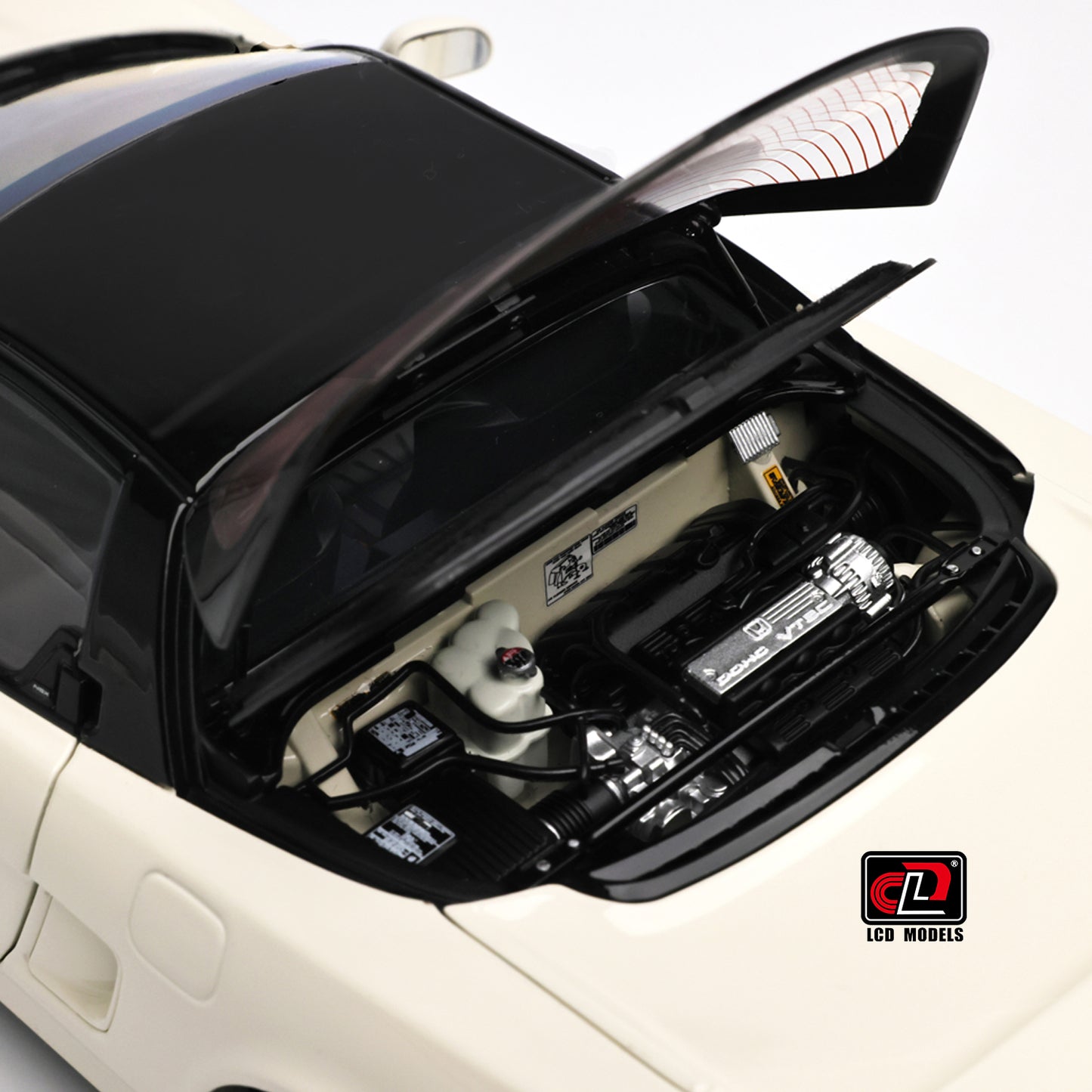 LCD Model 1/18 Honda NSX (NA1) Championship White - Opening Model
