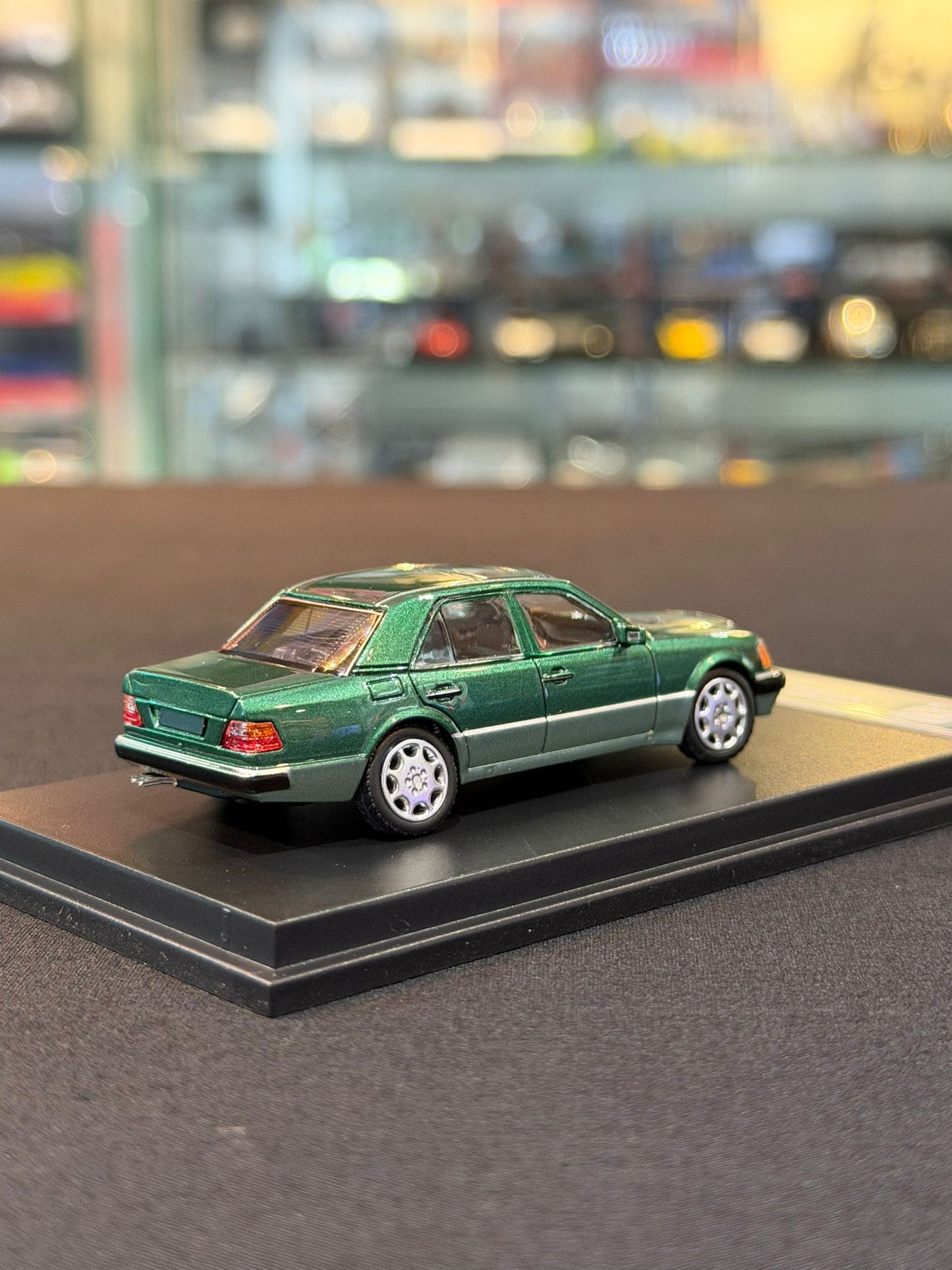 Mercedes-Benz W124 500E