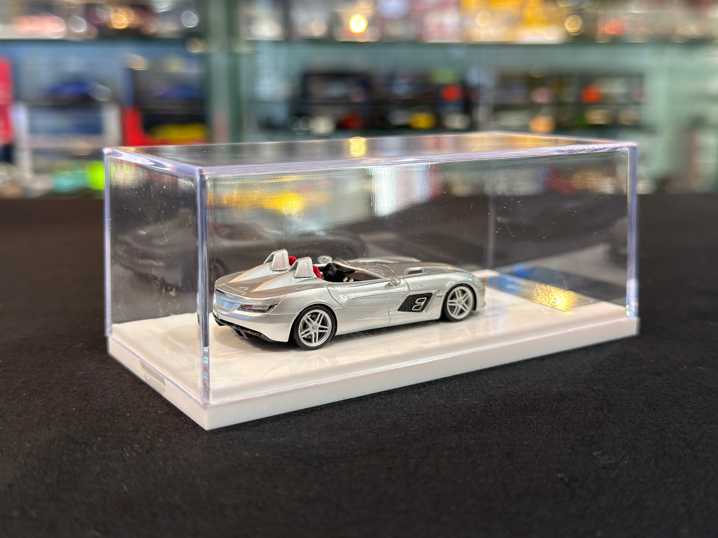 Mercedes-Benz SLR McLaren Sterling Moss (1/64)