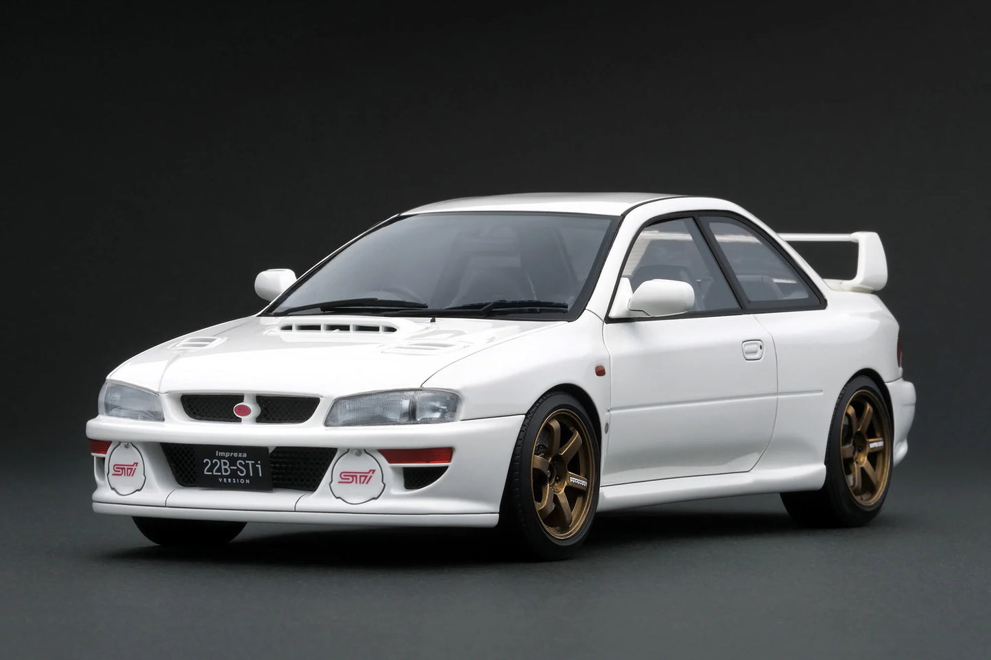 IG3669 SUBARU Impreza 22B-Sti Version (GC8改) White 1/18 Ignition Model