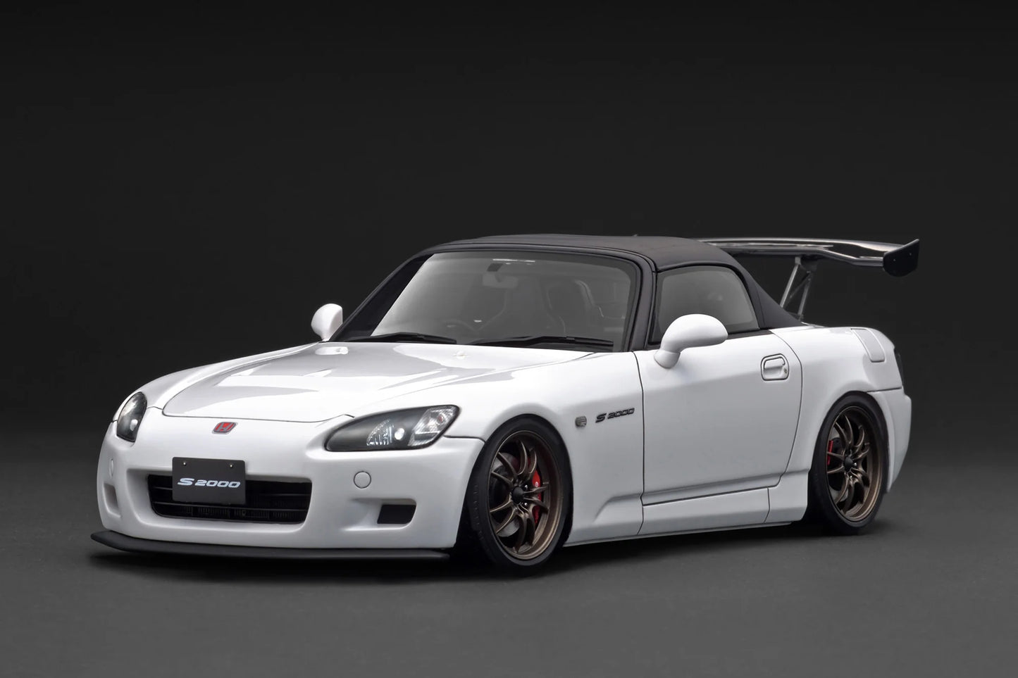 IG3917 Honda S2000 (AP1) White 1/18 Ignition Model