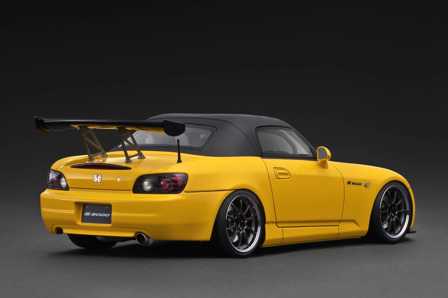 IG3919 Honda S2000 (AP1) Yellow 1/18 Ignition Model