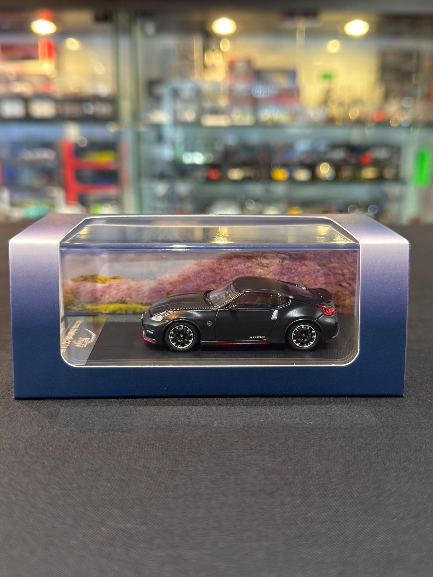 Fuji 1/64 Nissan Fairlady 370Z NISMO (Matte Black w/Carbon Hood)