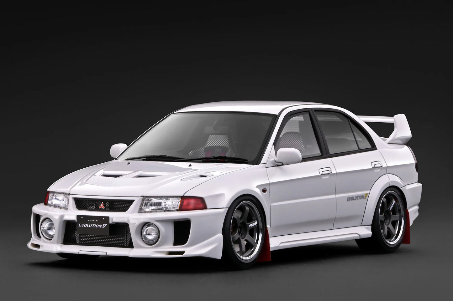 IG4017 Mitsubishi Lancer Evolution V (CP9A) White 1/18 Ignition Model (PRE-ORDER)
