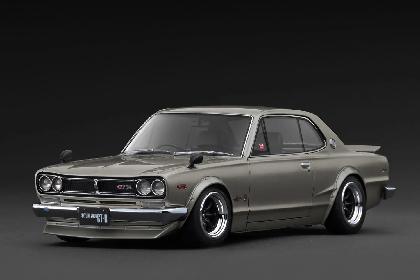 IG4032 Nissan Skyline 2000 GT-R (KPGC10) Dark Silver 1/18 Ignition Model