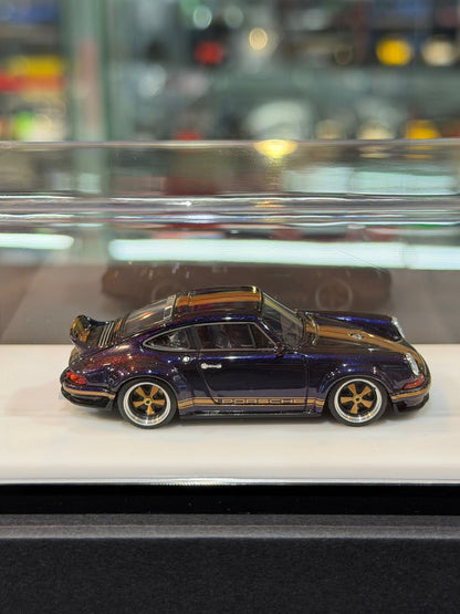 One Car x PSM 1/64 - Porsche Singer DLS (Chameleon Carbon)