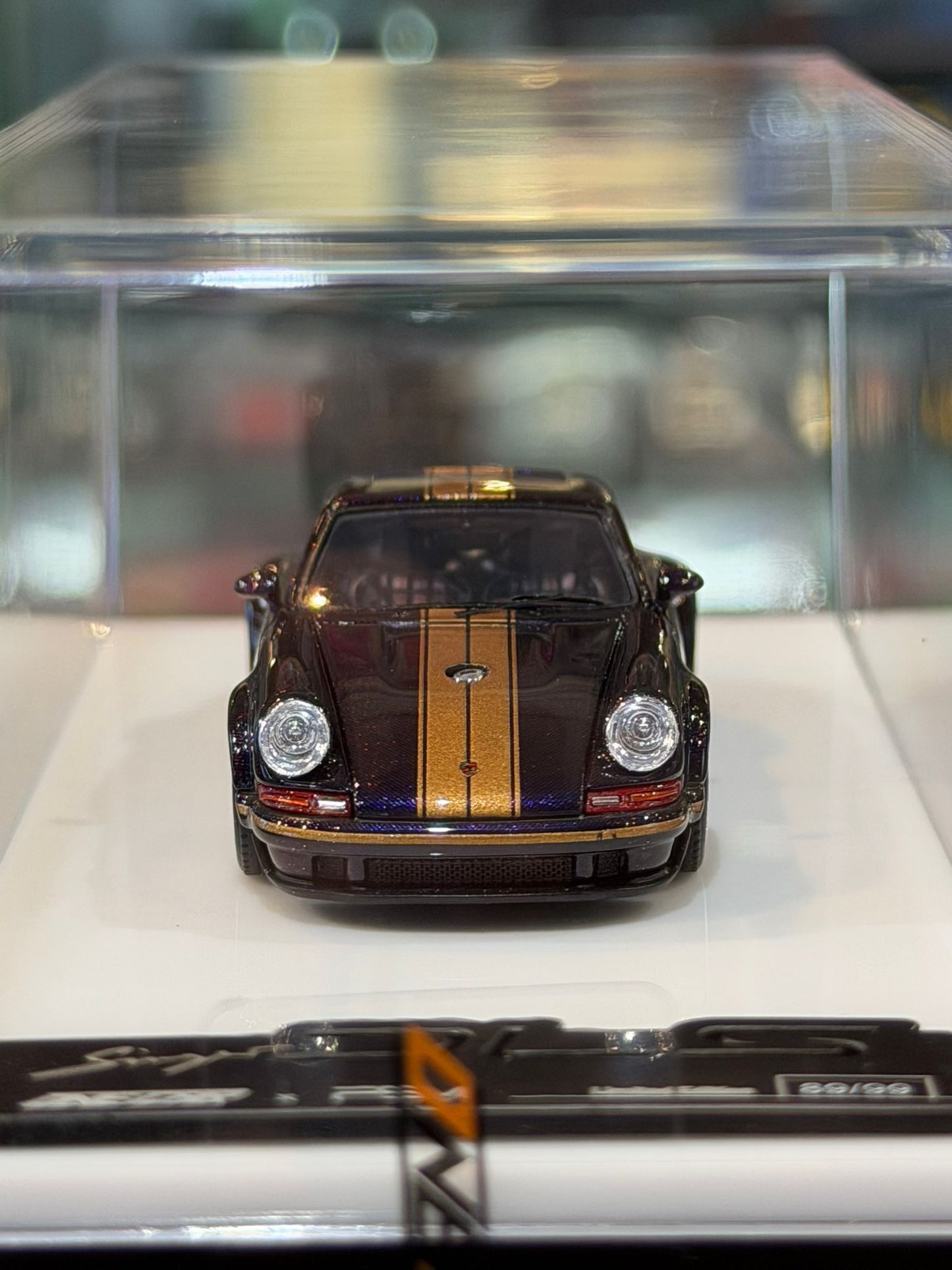 One Car x PSM 1/64 - Porsche Singer DLS (Chameleon Carbon)