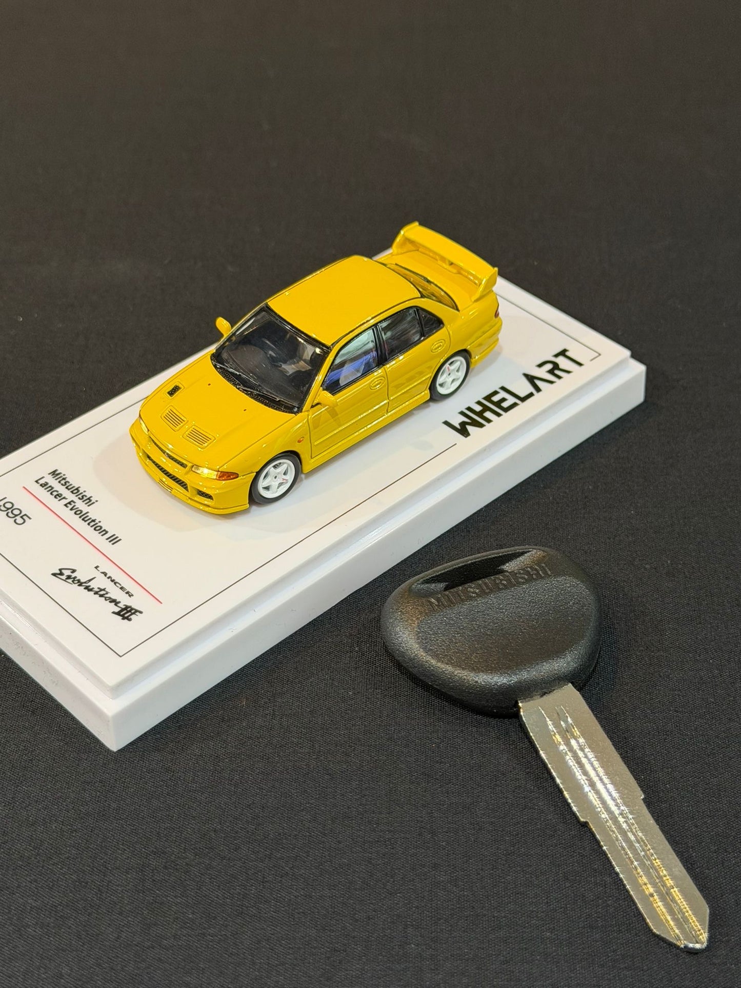 WHELART 1/64 Mitsubishi Lancer Evolution III (Yellow) Light Up Model