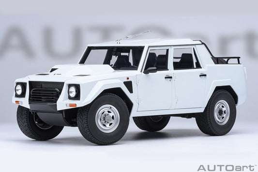 AUTOart 1/18 Lamborghini LM002 (Bianco Polo Park) ETA October