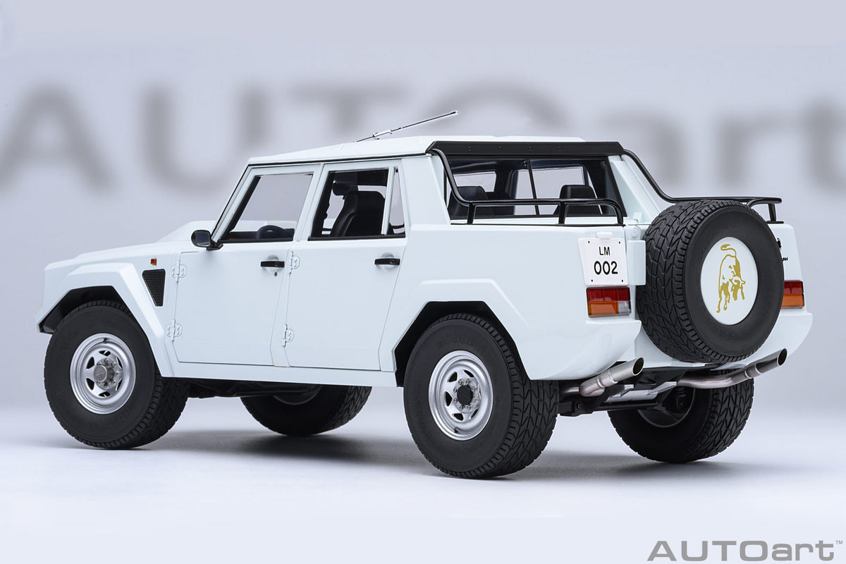 AUTOart 1/18 Lamborghini LM002 (Bianco Polo Park) ETA October