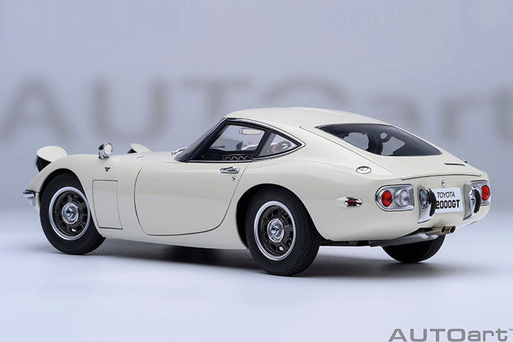 AUTOart 1/18 Toyota 2000GT 1967 (White) 79546