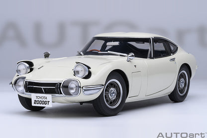 AUTOart 1/18 Toyota 2000GT 1967 (White) 79546