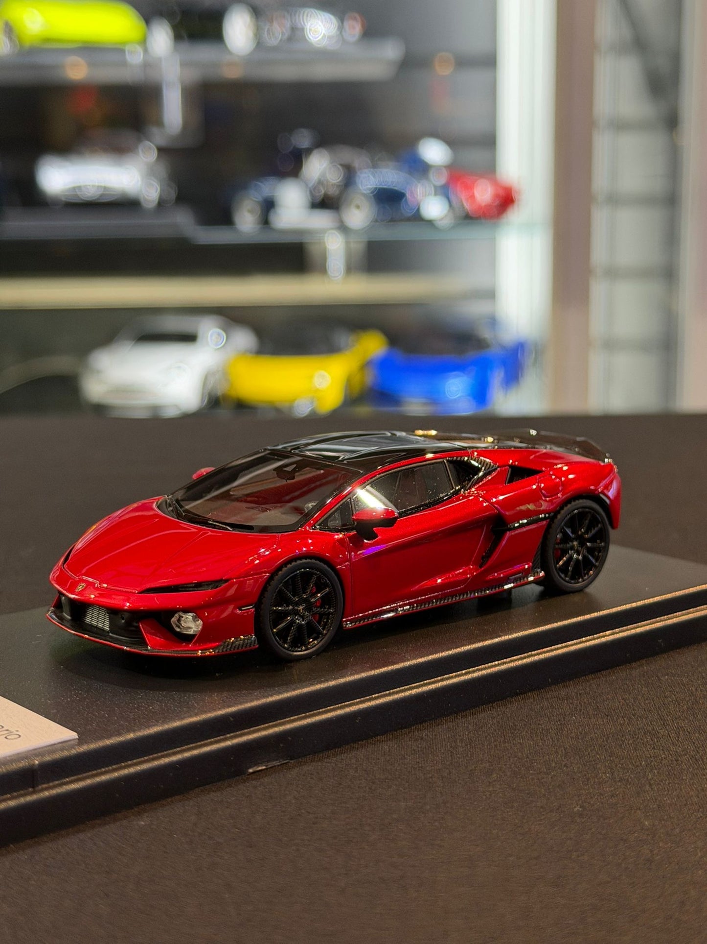Looksmart 1/43 Lamborghini Temerario Alleggerita Package (Rosso Efesto)
