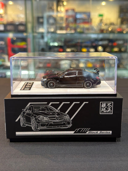 SAM 1/64 Mercedes-Benz C63 W204 AMG Black Series (Obsidian Black)