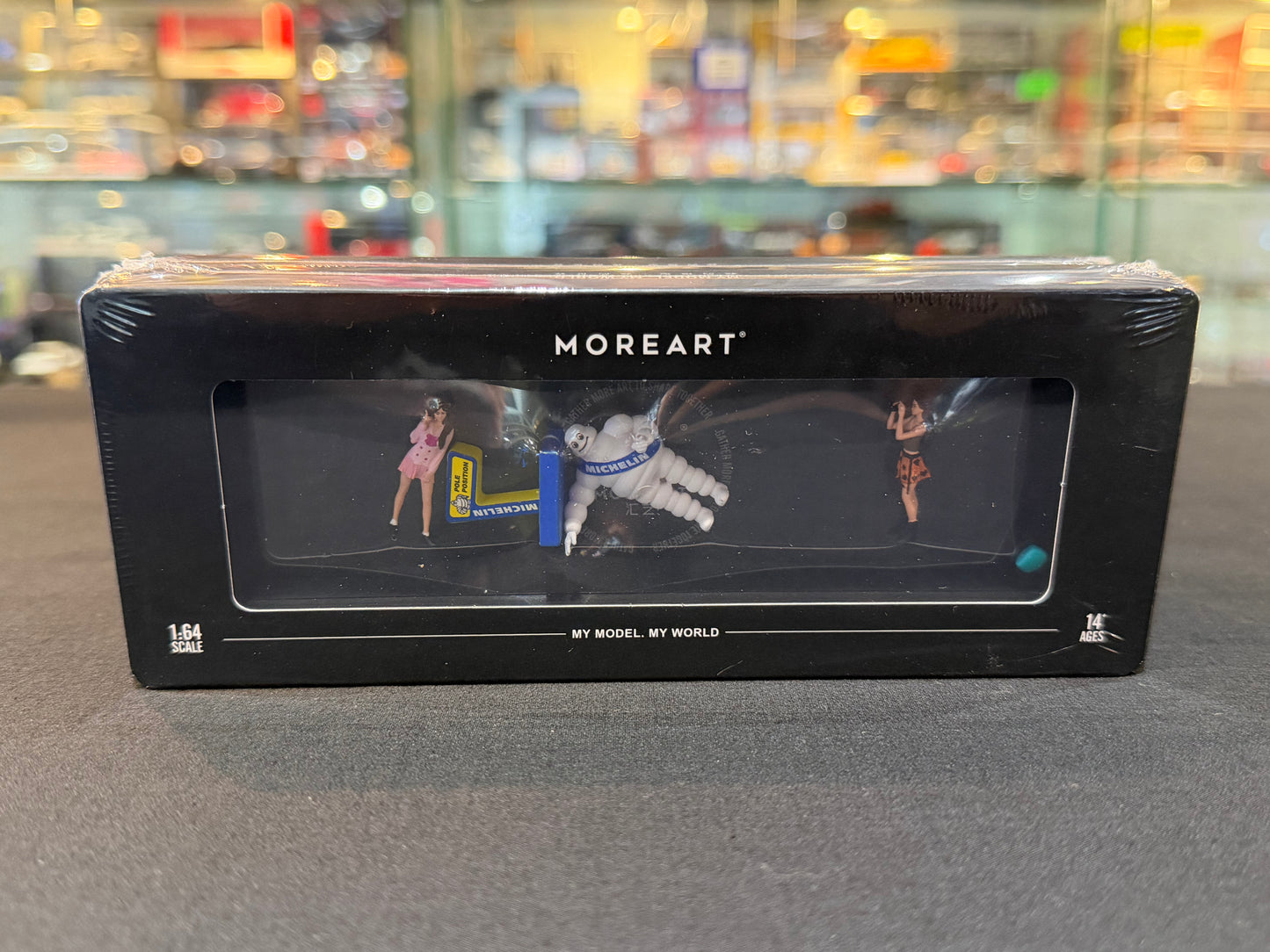 MoreArt 1/64 Michelin Tire Man w/Stand & 2 Figures