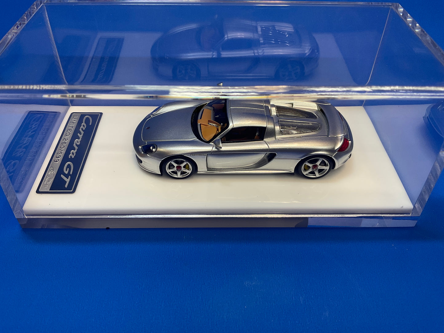 Car Lounge 1/64 Porsche Carrera GT Silver