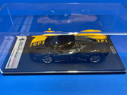Looksmart 1/43 Ferrari Daytona SP3 Closed Roof (Giallo Modena/Shiny Carbon) Tailor Made Monterey 2025