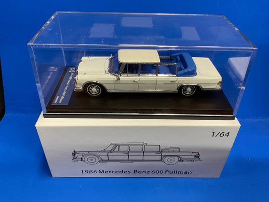 DCM 1/64 Mercedes Benz 600 Pullman