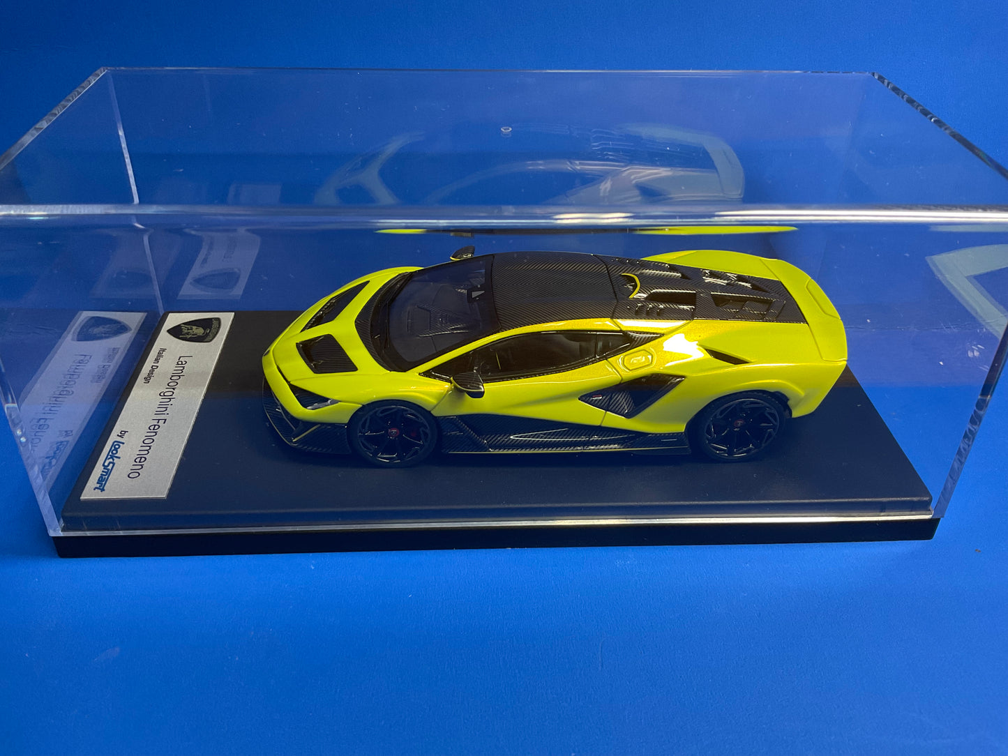 Looksmart 1/43 Lamborghini Fenomeno (Giallo Crius)