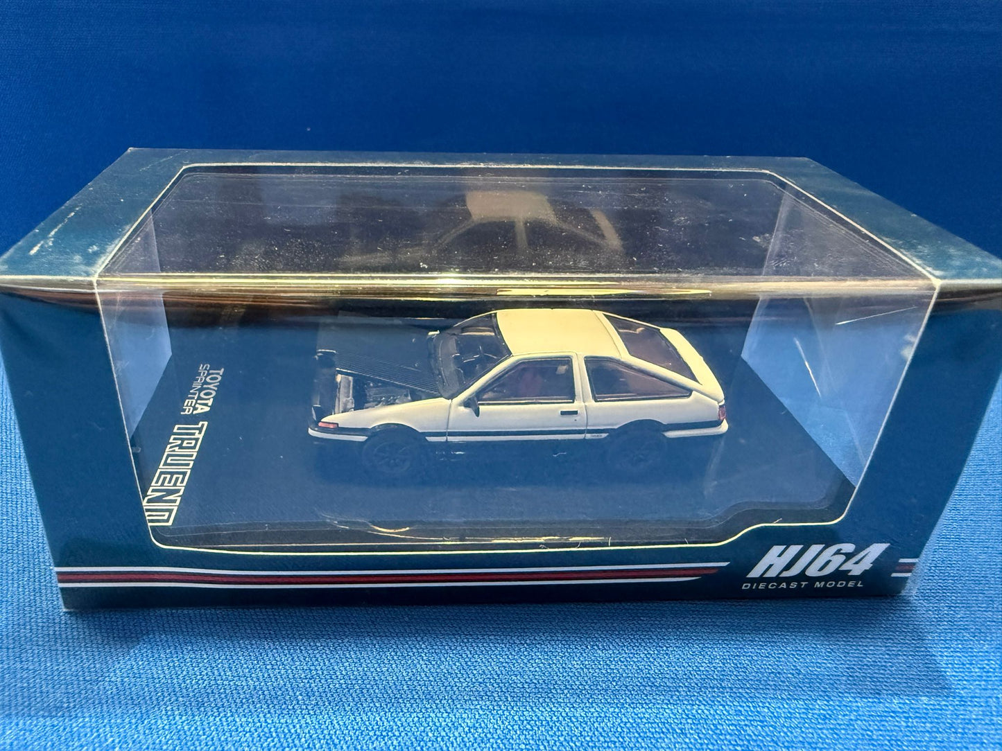 Hobby Japan 1/64 Toyota Sprinter Trueno GT Apex (AE86) Carbon Hood White/Black