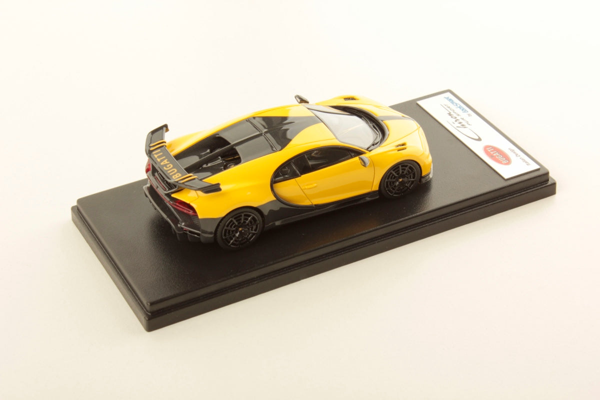 Looksmart 1/43 Bugatti Chiron Pur Sport (Jaune Molsheim)