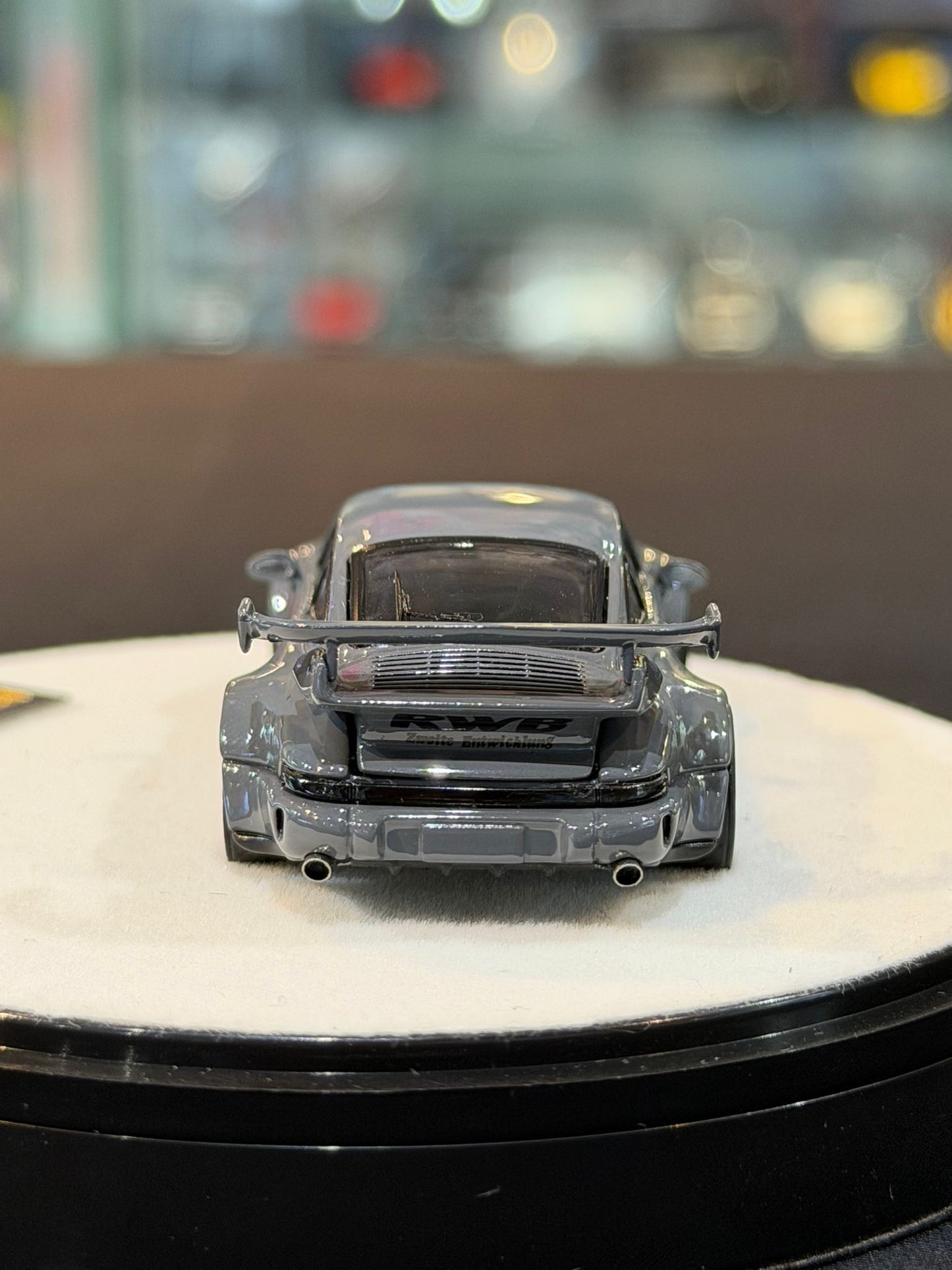 PGM 1/64 Porsche RWB 964 (Cement Gray)