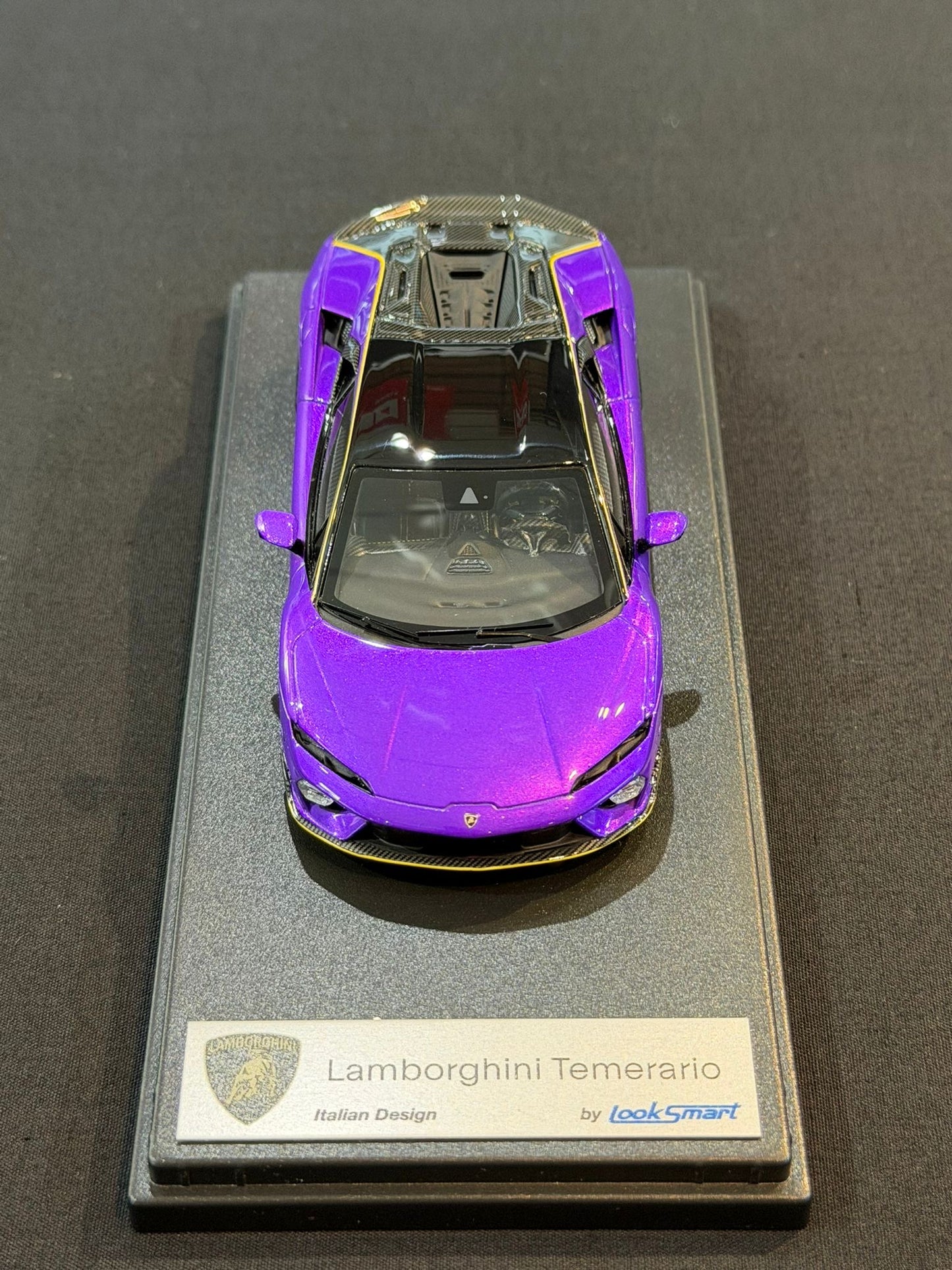 Looksmart 1/43 Lamborghini Temerario Alleggerita Package (Viola Pasifae)