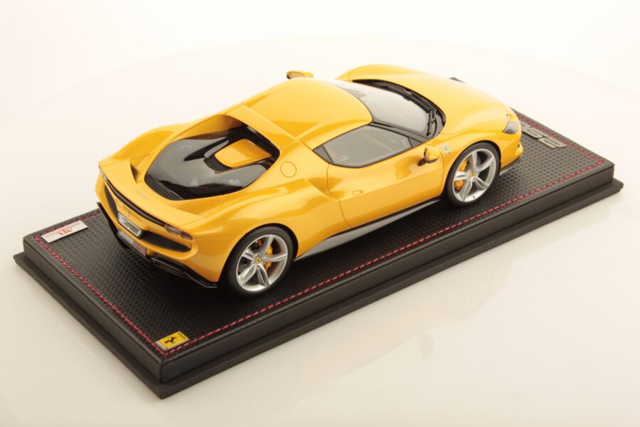 MR Collection 1/18 Ferrari 296 GTB (Giallo Tristrato)