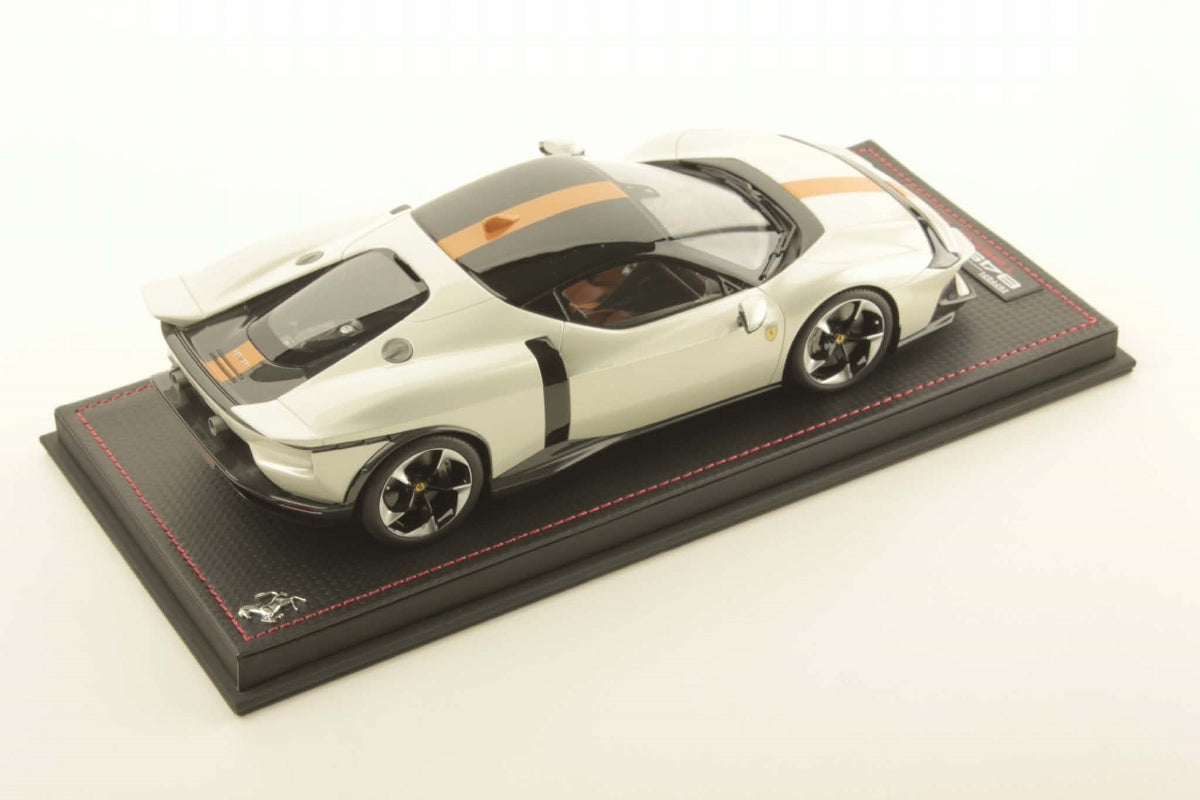 MR Collection 1/18 Ferrari 849 Testarossa (Bianco Italia)
