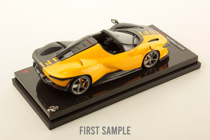 MR Collection 1/18 Ferrari Daytona SP3 (Giallo Modena/Shiny Carbon) PRE-ORDER