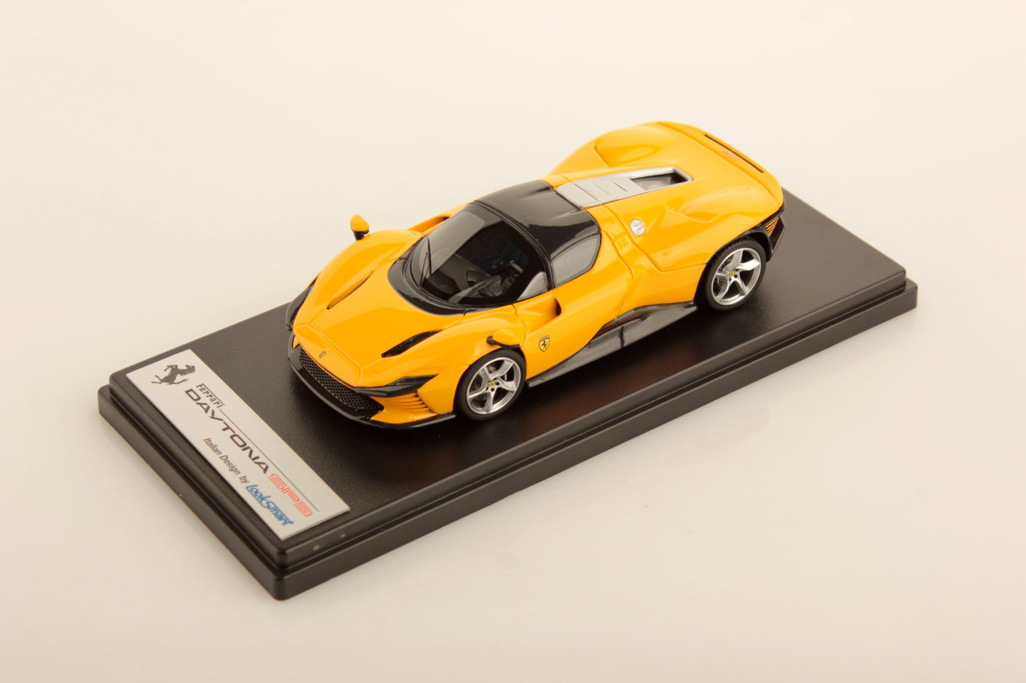 Looksmart 1/43 Ferrari Daytona SP3 Closed Roof (Giallo Modena)