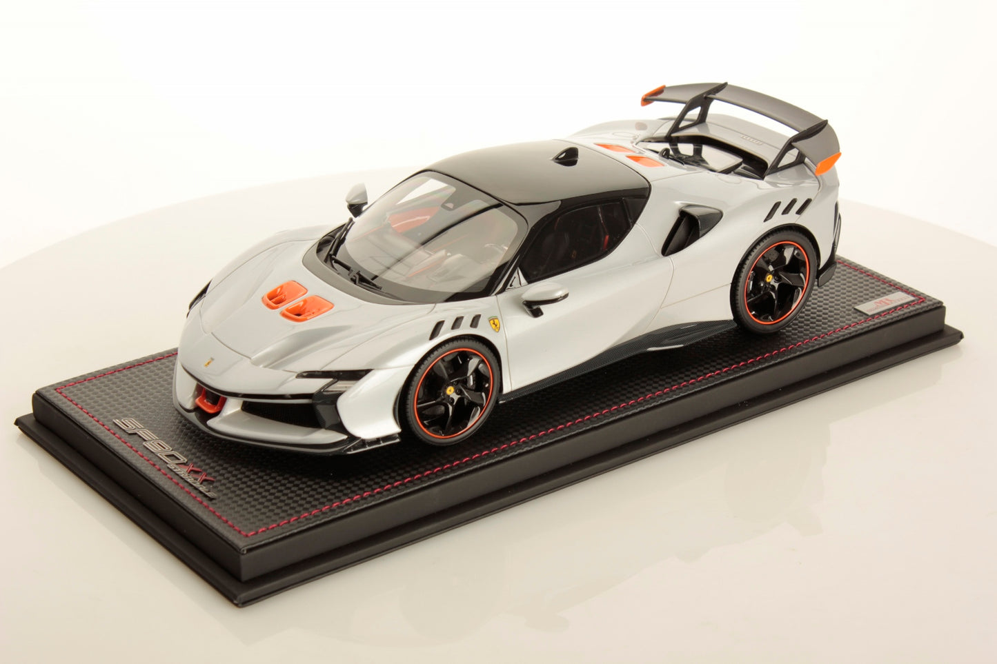 MR Collection 1/18 Ferrari SF90 XX Stradale (Bianco Artico)