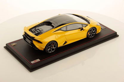 MR Collection 1/18 Lamborghini Huracán Tecnica (Giallo Belenus)