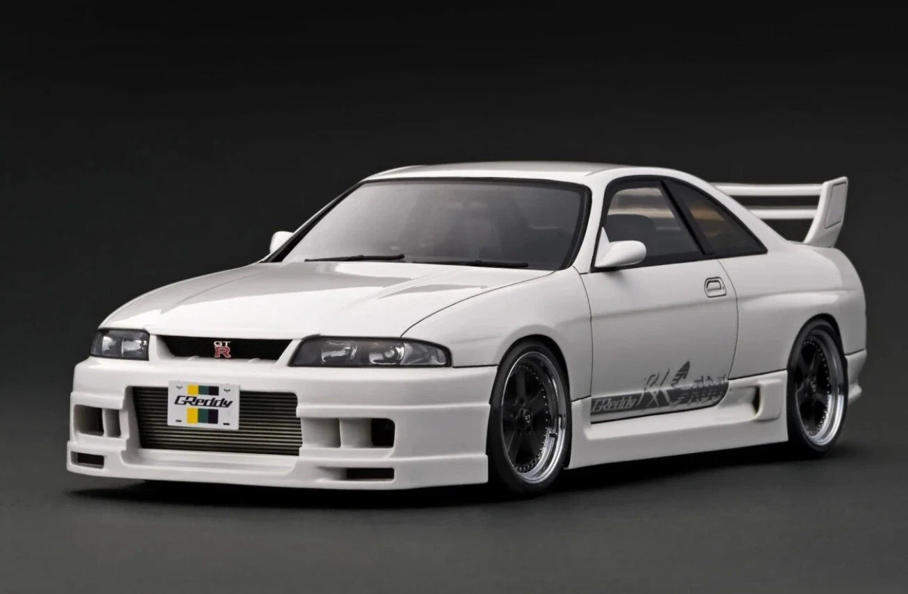 IG3129 GReddy Nissan Skyline GT-R (BCNR33) Pearl White 1/18 Ignition Model