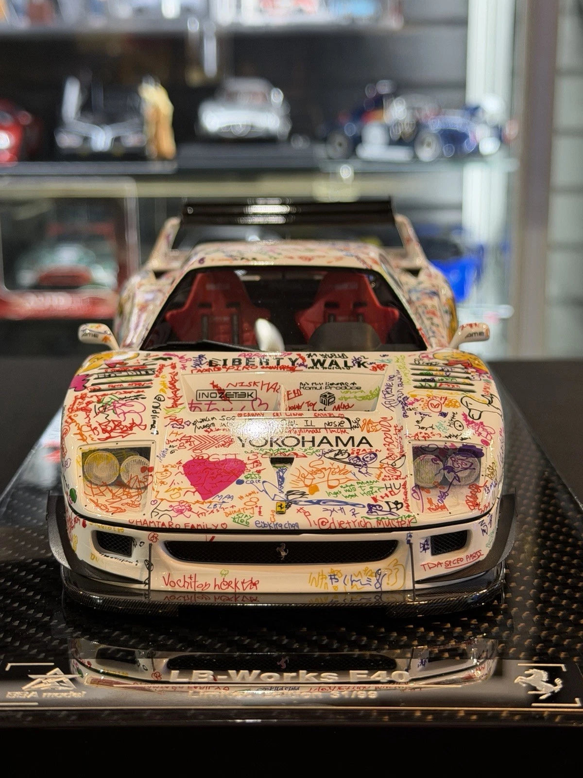 BBA Model 1/18 Ferrari F40 Liberty Walk (LBWK) Graffiti Livery w/Acrylic Case