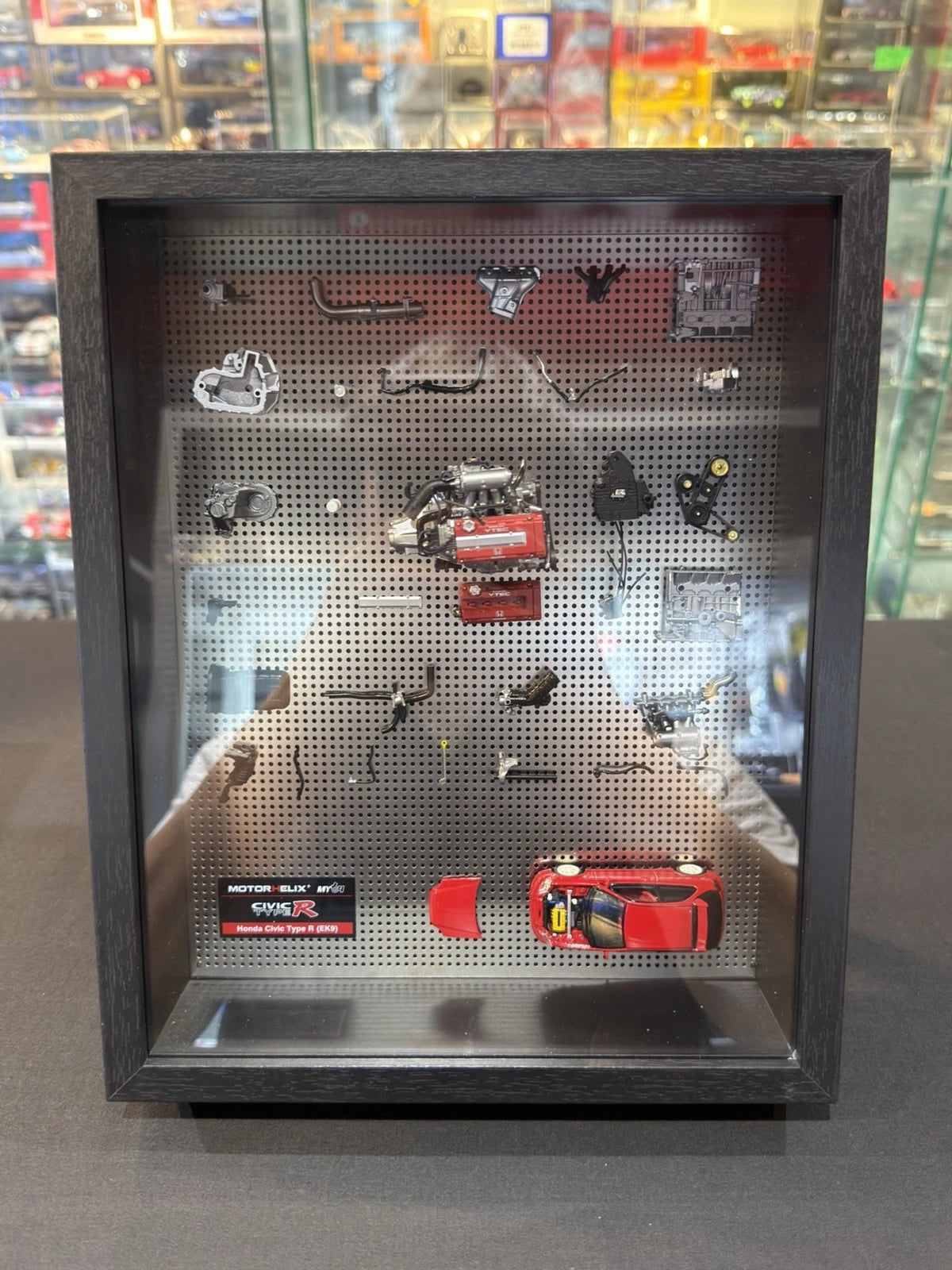 Motorhelix 1/64 Honda Civic Type R (EK9) Red w/Engine Display Picture Frame